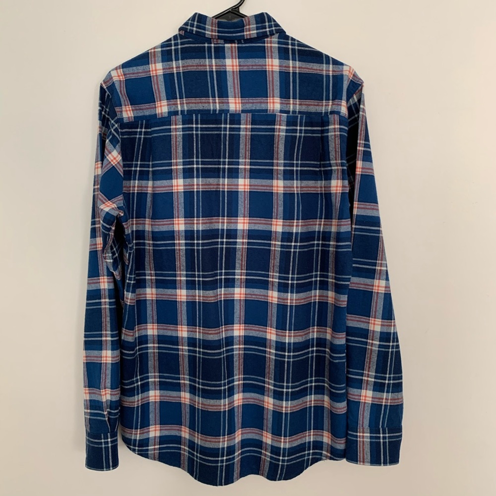 Shirt - Picture 2 of 2